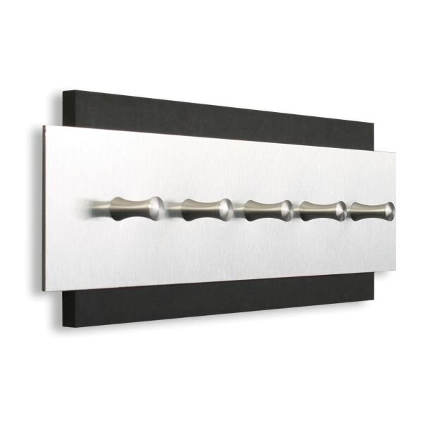 Designer Schlüsselbrett aus Holz und gebürstetem Aluminium in modernem Metallic-Look