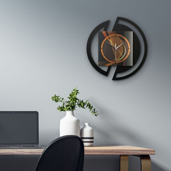 Runde 3D Designer-Wanduhr &bdquo;Dynamic&ldquo; in modernem Metallic-Look schwarz-orange