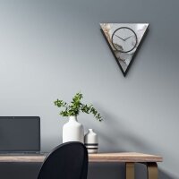 Dreieckige 3D Designer-Wanduhr „Abstract Water“ in modernem Metallic-Look schwarz-silber-grau