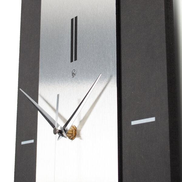3D Designer-Wanduhr „Diamond“ in modernem Metallic-Look silber-schwarz