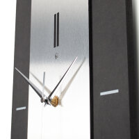 3D Designer-Wanduhr „Diamond“ in modernem Metallic-Look silber-schwarz