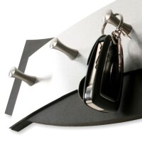 Designer Schl&uuml;sselbrett aus Holz und geb&uuml;rstetem Aluminium in modernem Metallic-Look