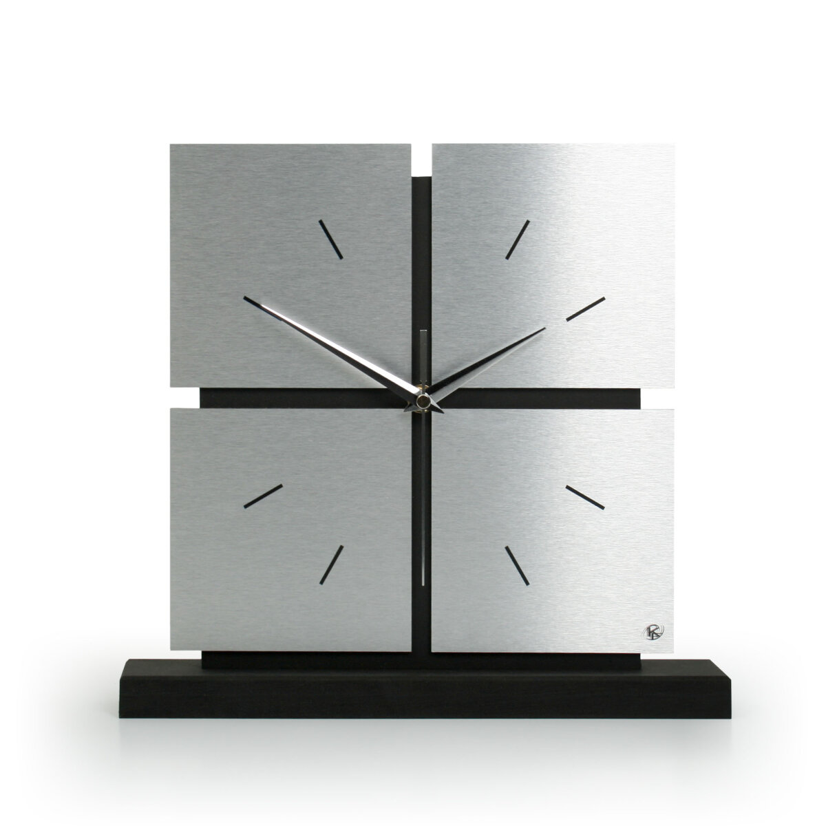 Squares Designer-Standuhr aus MDF – Design-Applikation & leises Uhrwerk
