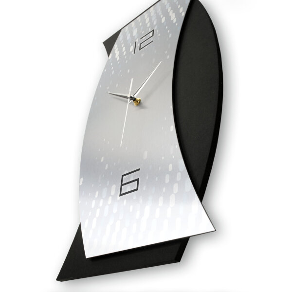Designer-Wanduhr „Silver Light“ aus gebürstetem Alu in modernem Metallic-Look | B-Ware