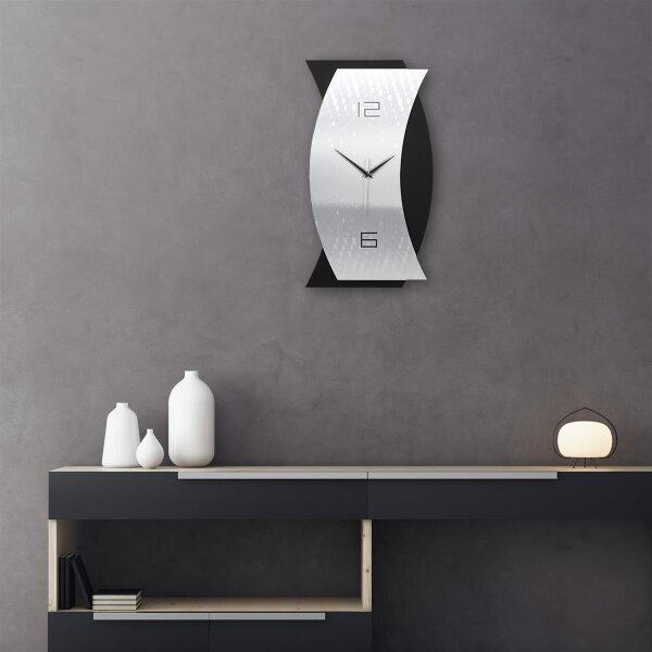 Designer-Wanduhr „Silver Light“ aus gebürstetem Alu in modernem Metallic-Look | B-Ware