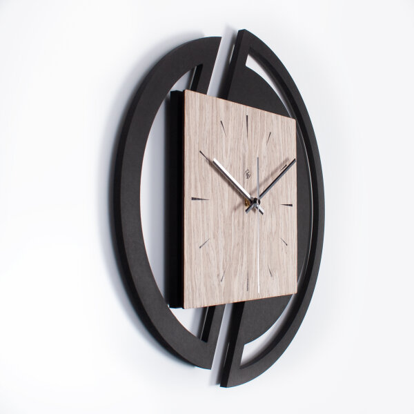 Runde Designer Wanduhr aus Holz mit stilvollem Akzent aus...