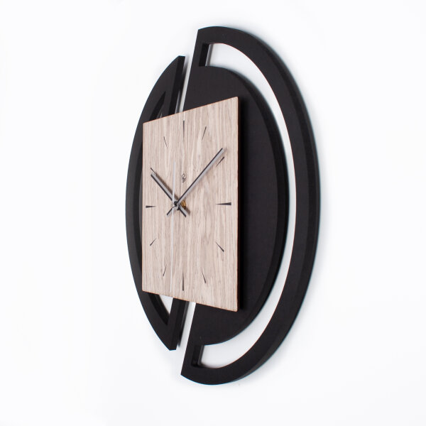 Runde Designer Wanduhr aus Holz mit stilvollem Akzent aus Graueiche-Furnier