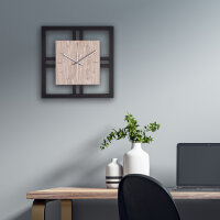 Designer Wanduhr aus Holz mit stilvollem Akzent aus Graueiche-Furnier