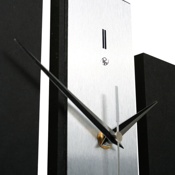 Designer-Standuhr &bdquo;Stairs&ldquo; aus Holz &ndash; schwarze Tischuhr in modernem Metallic-Look ohne Ticken