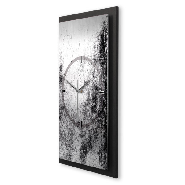 3D Wanduhr "Scratched Metal" aus gebürstetem Aluminium & MDF mit leisem Funk- oder Quarzuhrwerk