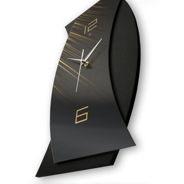 Designer-Wanduhr „Light & Dark“ in modernem Metallic-Look