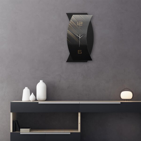 Designer-Wanduhr „Light & Dark“ in modernem Metallic-Look
