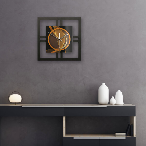 Designer-Wanduhr "Dynamic" in modernem Metallic-Look