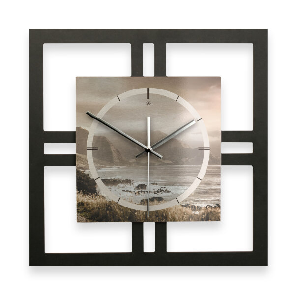 Designer-Wanduhr "Küste" in modernem Metallic-Look