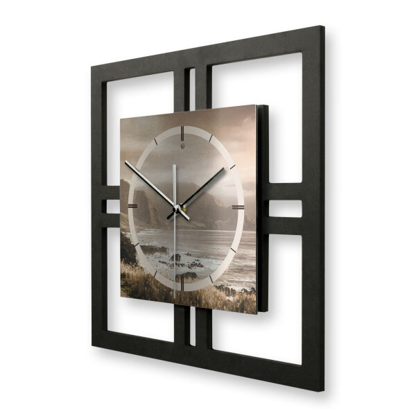 Designer-Wanduhr "Küste" in modernem Metallic-Look